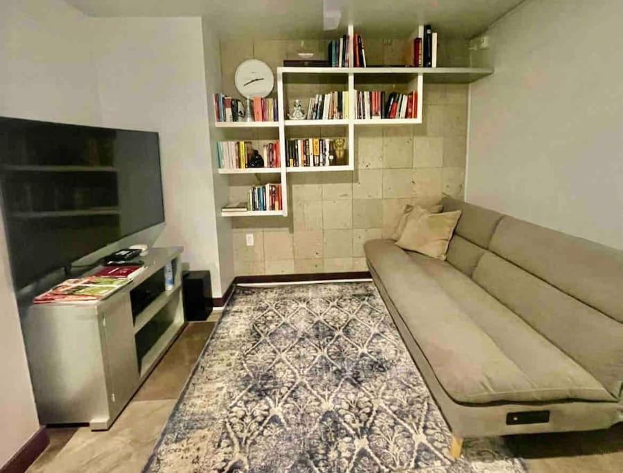 Villa Casa Dentro De Coto Al Sur De Cdmx Por Plaza Artz *