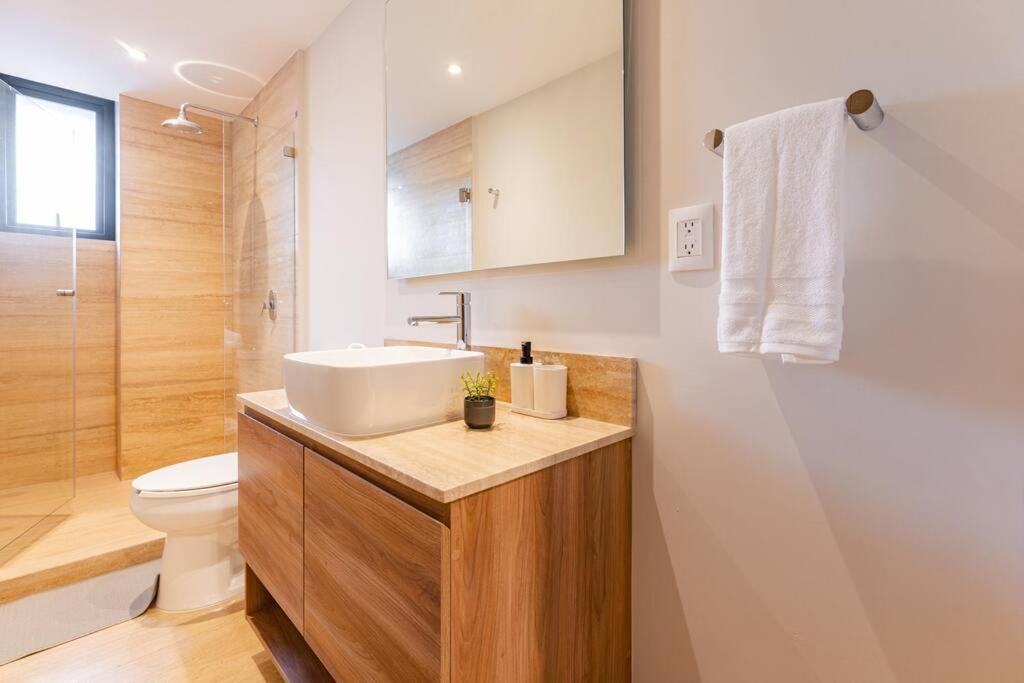 Apartamento African Vibes, Roof Top/gym, Across Parque Espana
