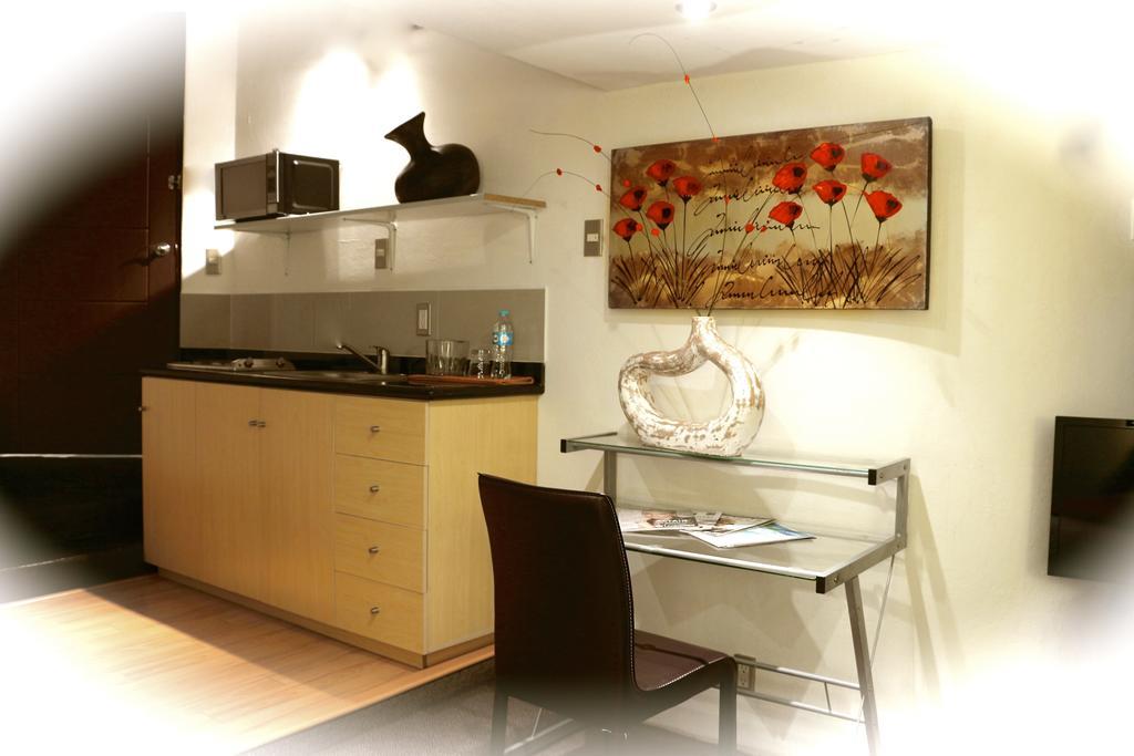 Aztic And Executive Hotel 4*