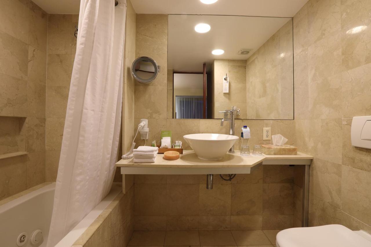 Emporio Reforma 5*