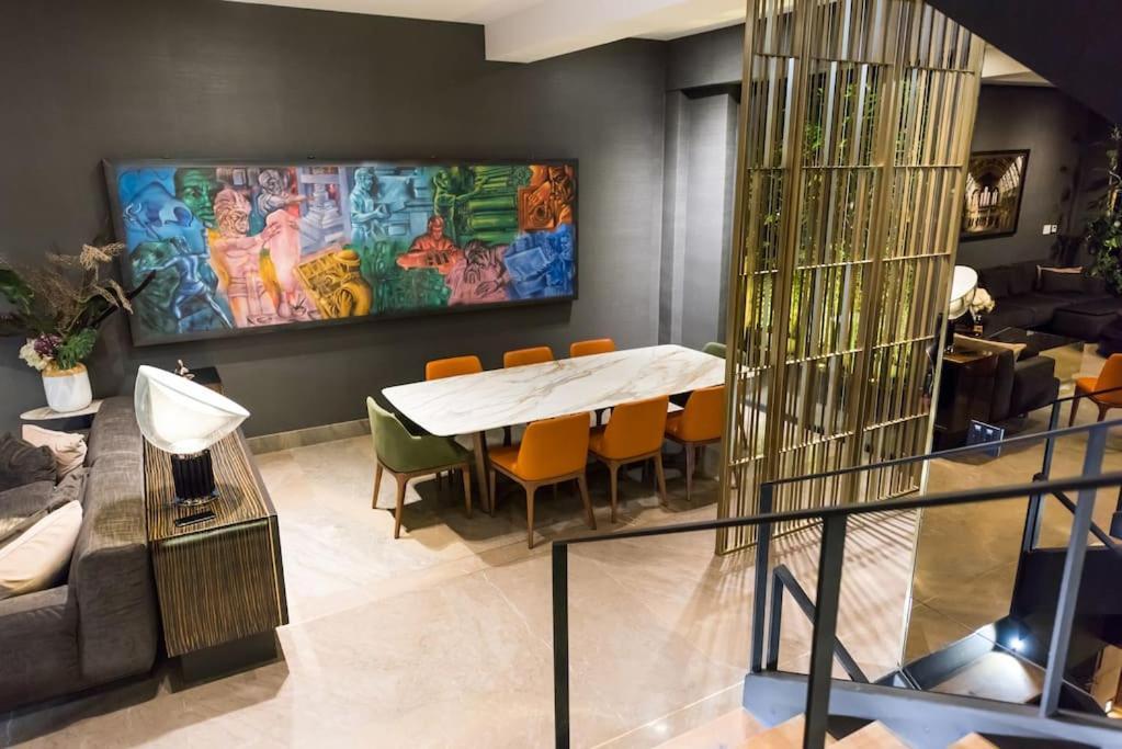 Luxurious Penthouse Oasis Apartamento *
