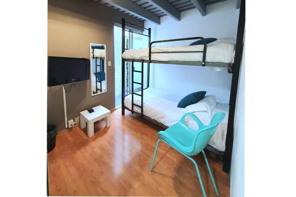 Hostal Privada Con Terraza En Polanco. México DF