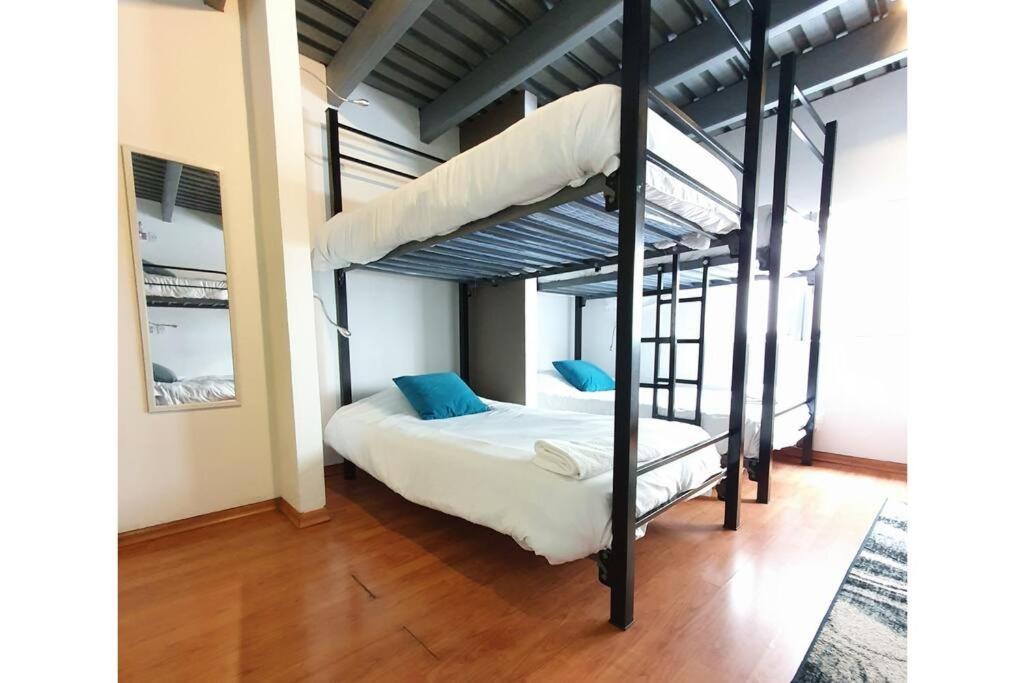 8 Personas En Polanco Literas Hostal *