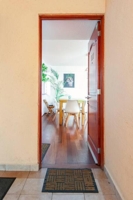 Apartment Hipodromo Condesa, 3 Recamaras. Mexico City