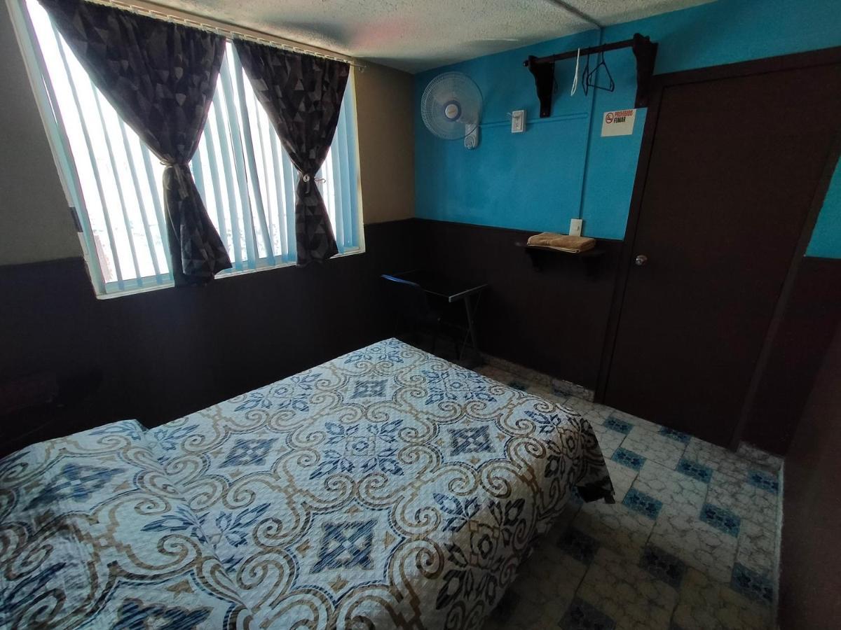 Guest house Casa Azul Aragon Mexico City