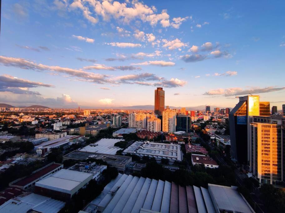 Apartamento Beautiful Hi-rise, King Size, Hs Wi-fi, Pool, Gym *