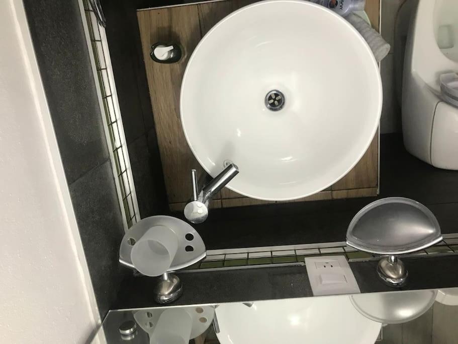 Apartamento Lui Confortable Moderna Con Bano Privado