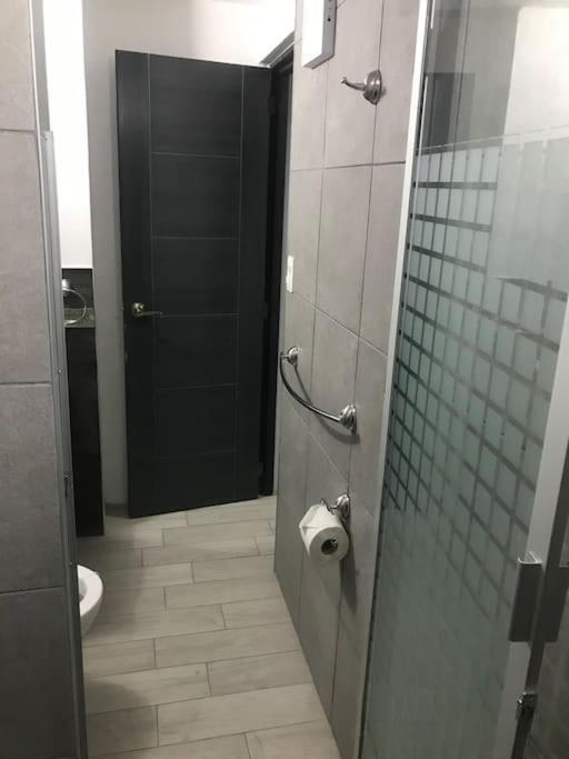 Lui Confortable Moderna Con Bano Privado México DF