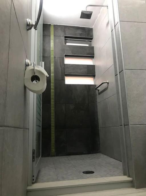 Apartamento Lui Confortable Moderna Con Bano Privado