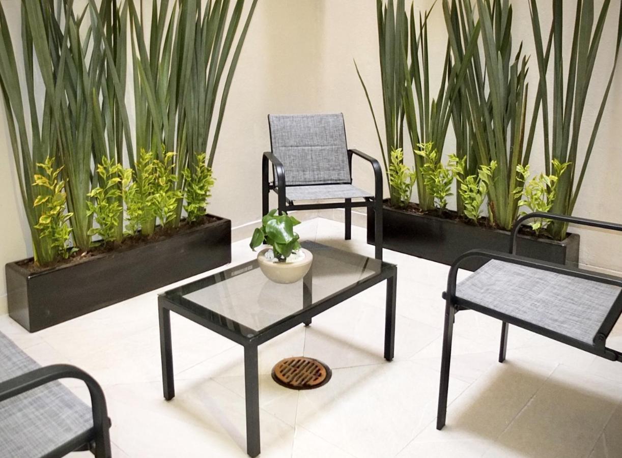 Flats Friends Condesa-pelotari *