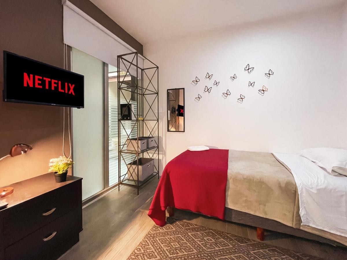 Apartamento Puerta Condesa, & *