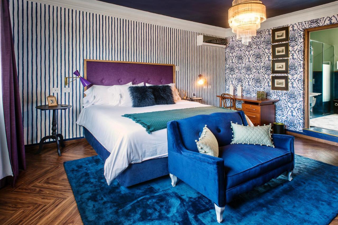 Pug Seal Polanco Anatole France 5*