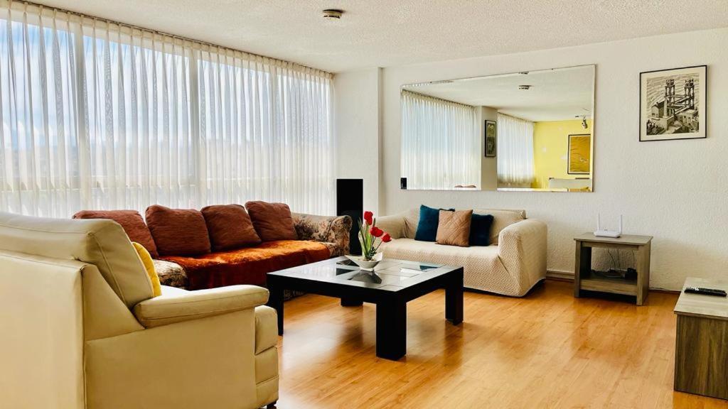 Gelati 1parking 2br 2ba *