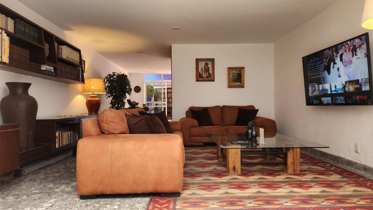 Guest house Casa Tamayo 2*