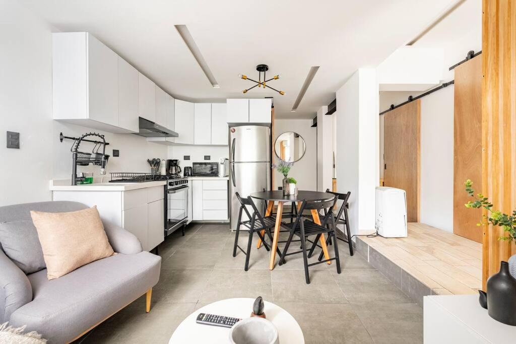 Apartamento Charming 2br 2ba Historic Building Few Steps Parque Espana In Trendy Colonia Condesa Cidade do México