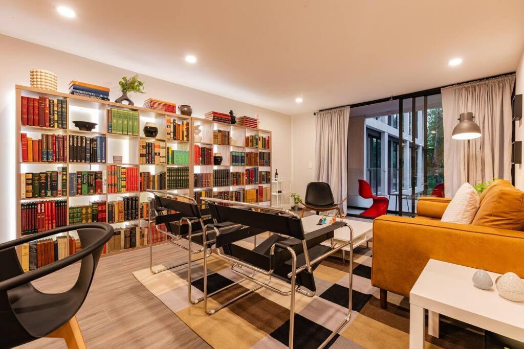 Apartamento Bauhaus Concept: New Building With Roof & Gym