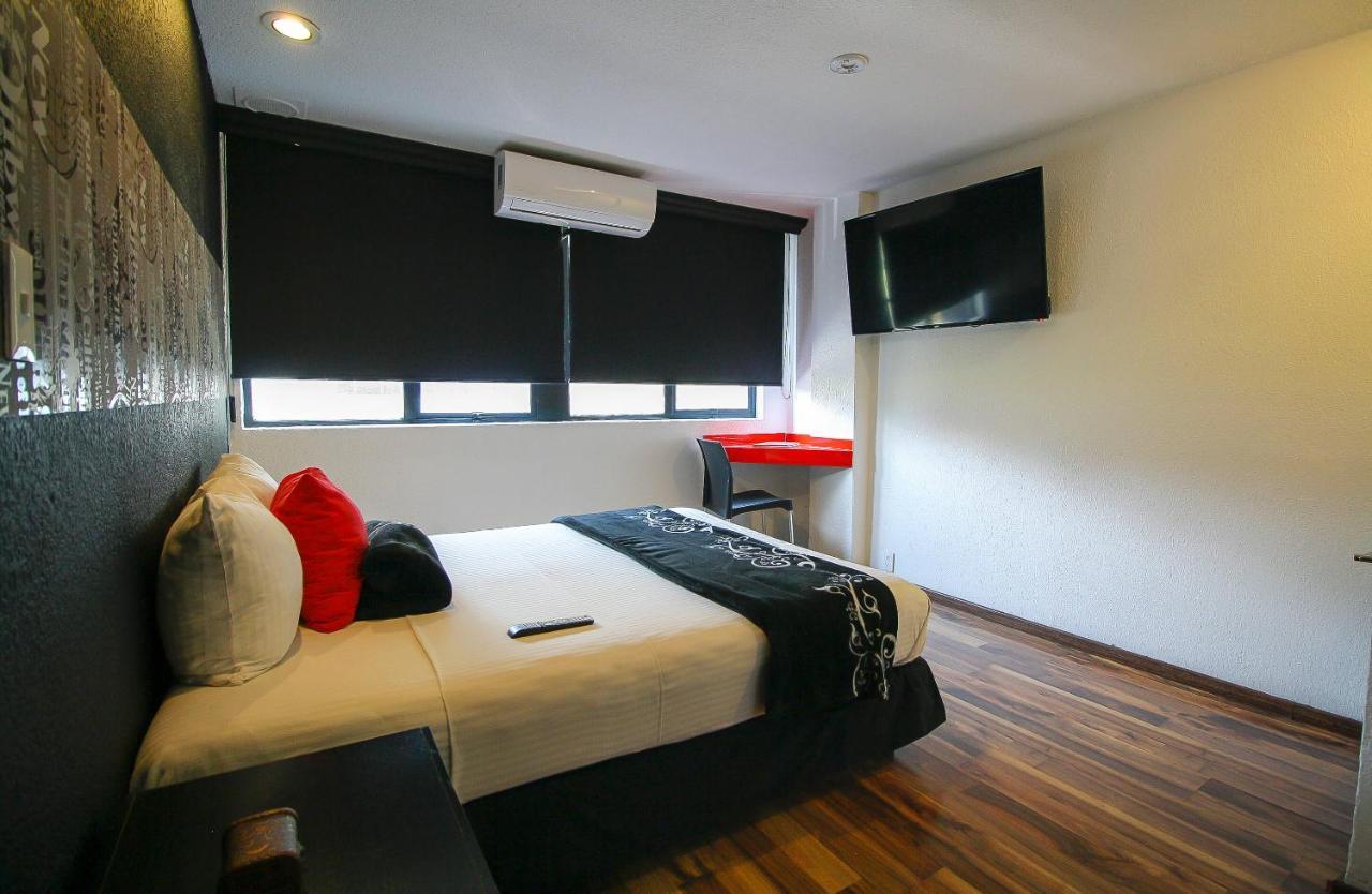 Black Boutique Hotel Mexico City