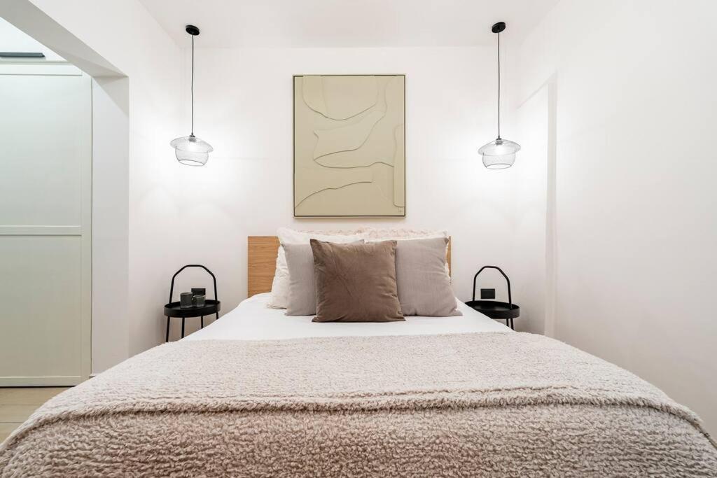 Charming 2br 2ba Historic Building Few Steps Parque Espana In Trendy Colonia Condesa *