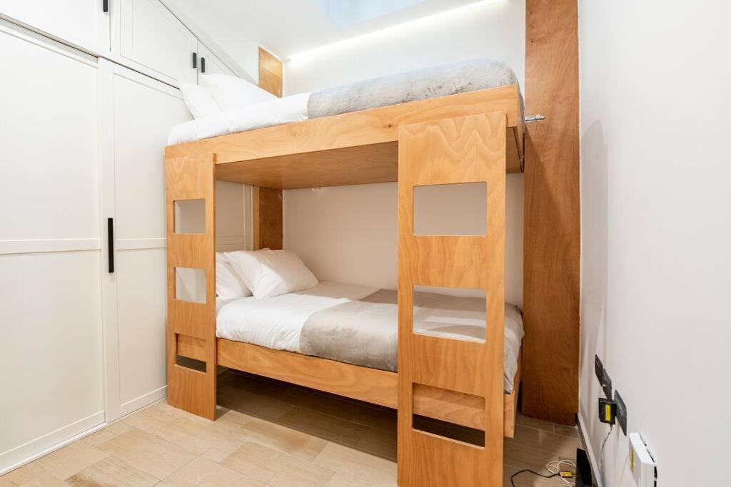Charming 2br 2ba Historic Building Few Steps Parque Espana In Trendy Colonia Condesa * Cidade do México