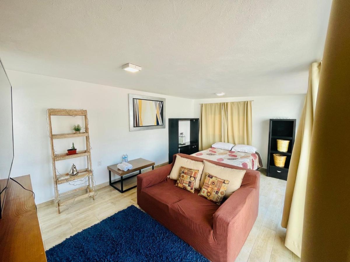 Homestay Napoles Suites &