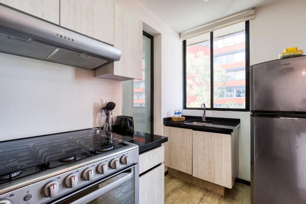 Medellin 148 By Mr W - 301 Aprt With 2 Bedroom And Balcony In La Roma *