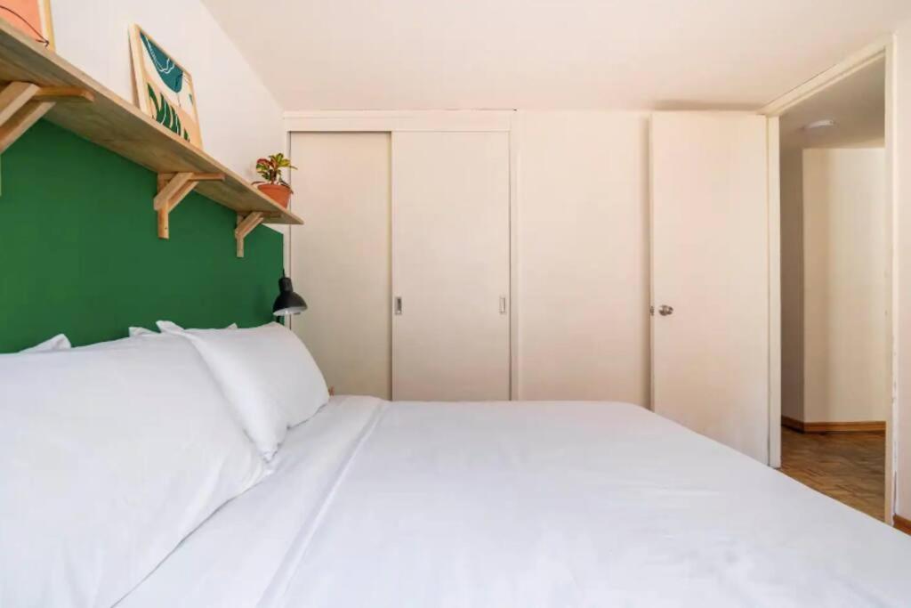 Apartamento Quiet And Cozy With Terrace, King-size Beds, And Parking Lot México DF