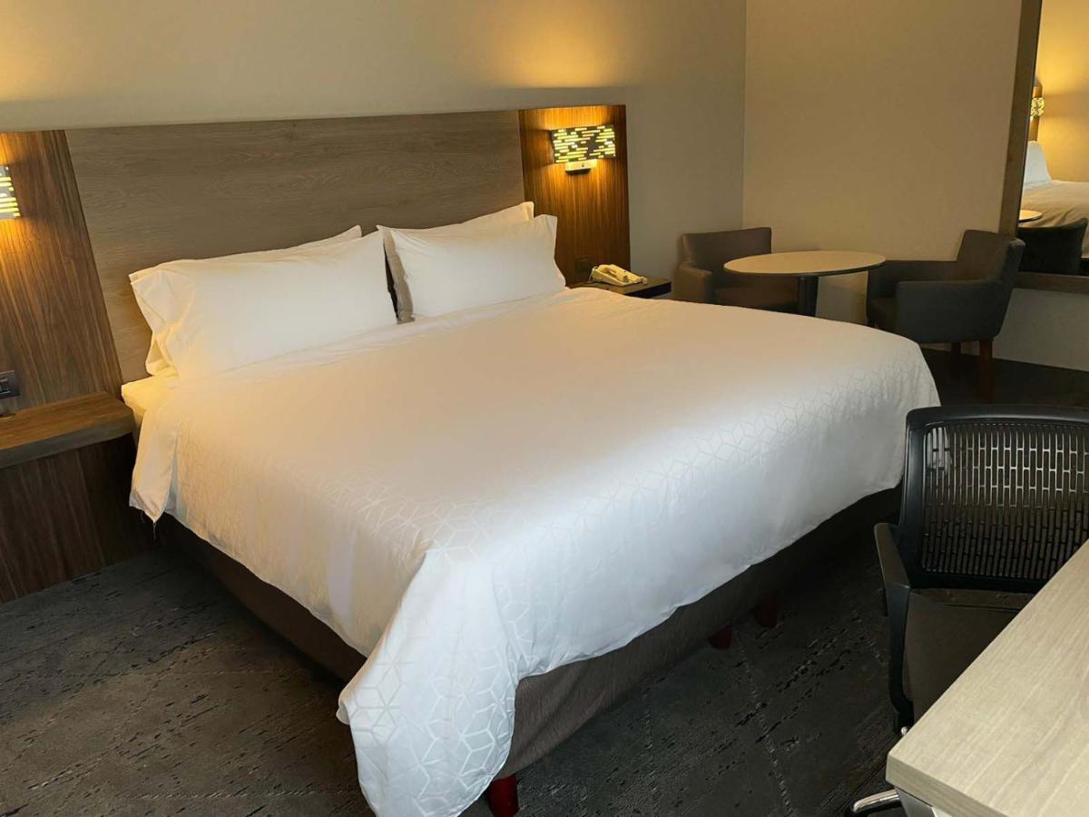 Express Satelite By Ihg