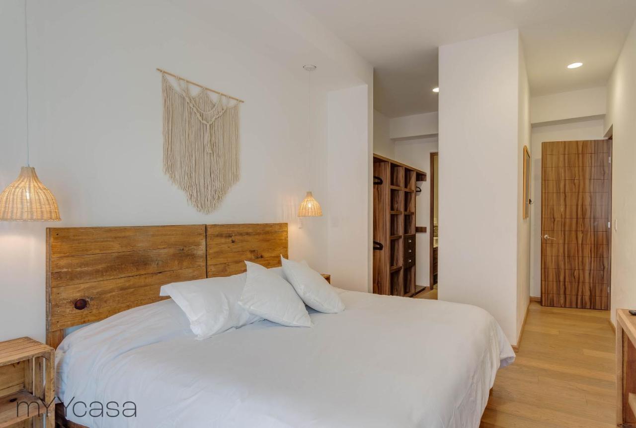 Private Balcony Infinity Pool & Rooftop In La Roma - Queretaro Apartment Mexico City