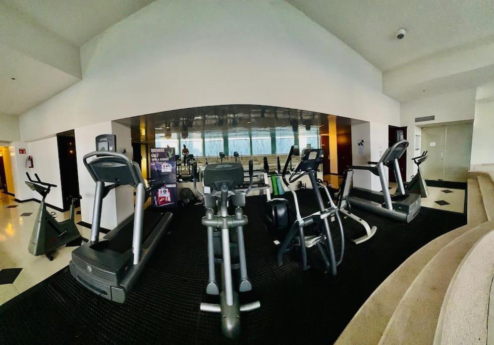 Great Cozy Loft Luxory Pool/ Gym/jacuzzi/roof *