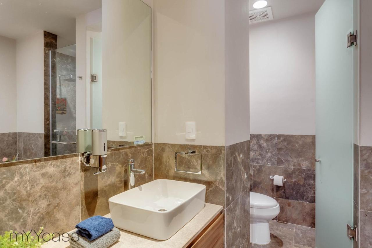 Private Balcony Infinity Pool & Rooftop In La Roma - Queretaro Apartment *