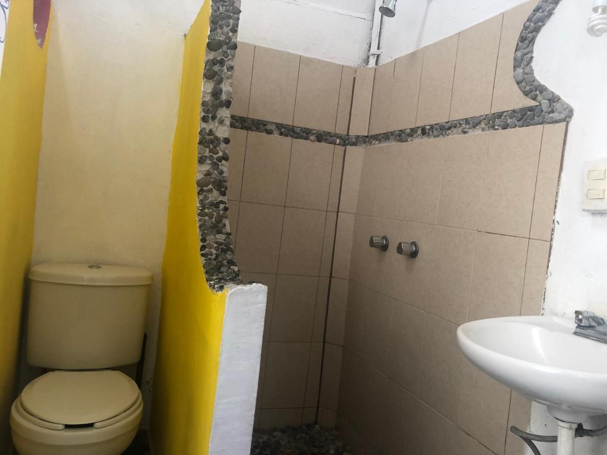 Estudios Y Depas En La Casacondesa