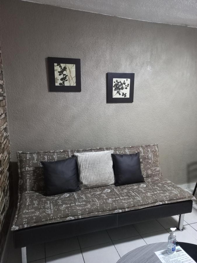 Apartamento Comodo & Confortable Apartamento. 5 Minutos Del Aeropuerto *