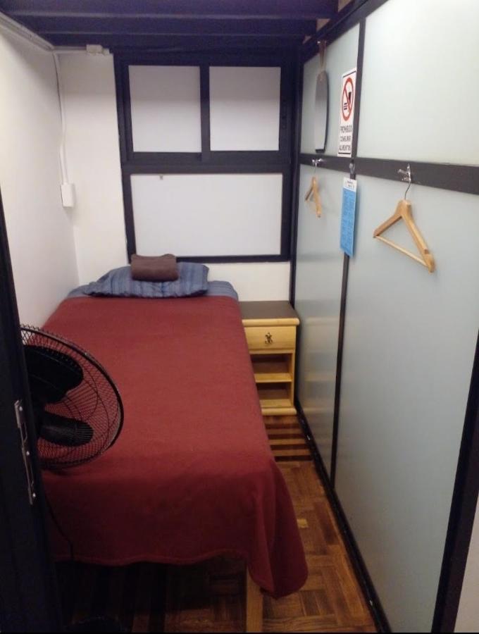 Dormitorio-capsula. Pensión México DF
