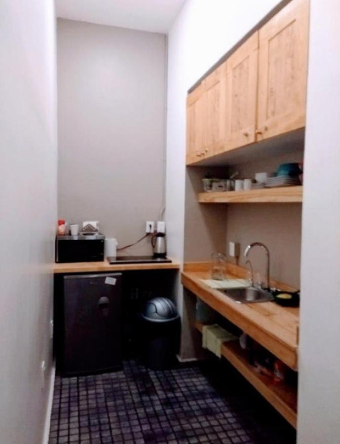 Dormitorio-capsula. México DF