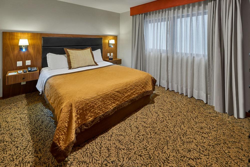 Wyndham Garden Mexico Reforma Hotel