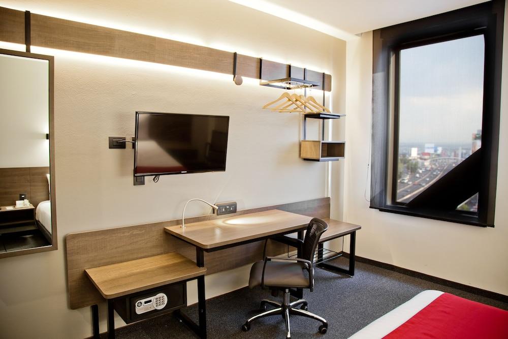 Hotel Express Satelite By Ihg