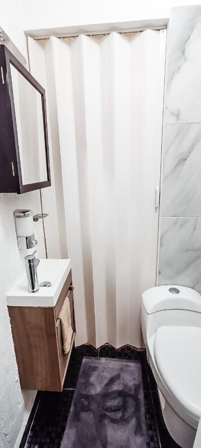 Pensión C.-habitacion Con Bano Privado / Centro De Coyoacan *