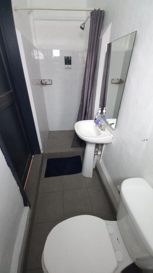 Habitación en casa particular A9 Con Bano Propio Condesa Amsterdam *