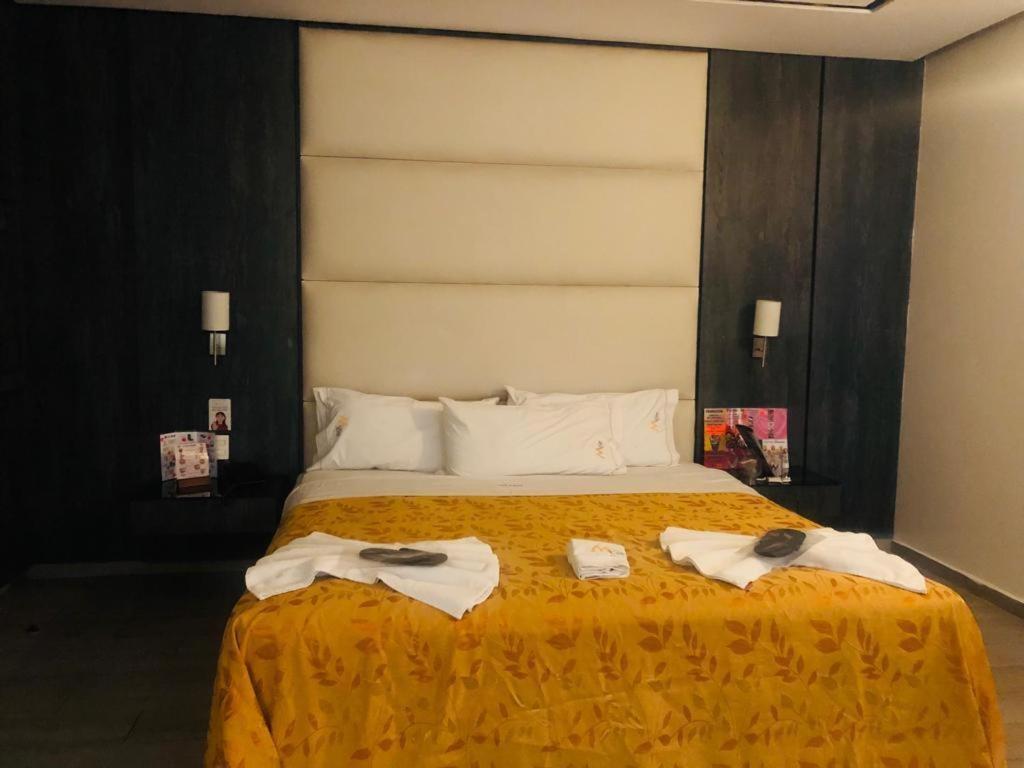 M Elite Golden Hotel 3*