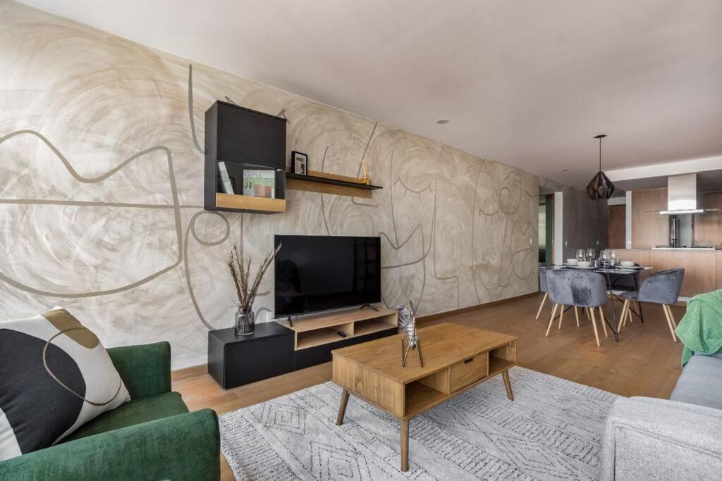 Departamento En Condesa Con Alberca Y Gimnasio