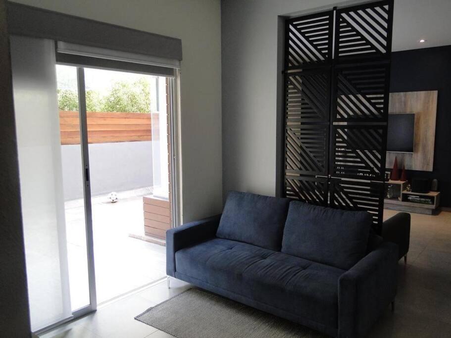 Hermoso Departamento Al Sur De La Ciudad De *