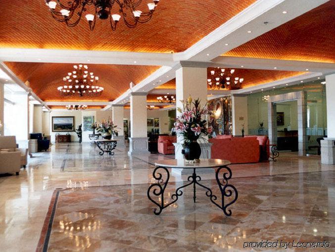 Hotel Ciudad De Perinorte, An Ihg