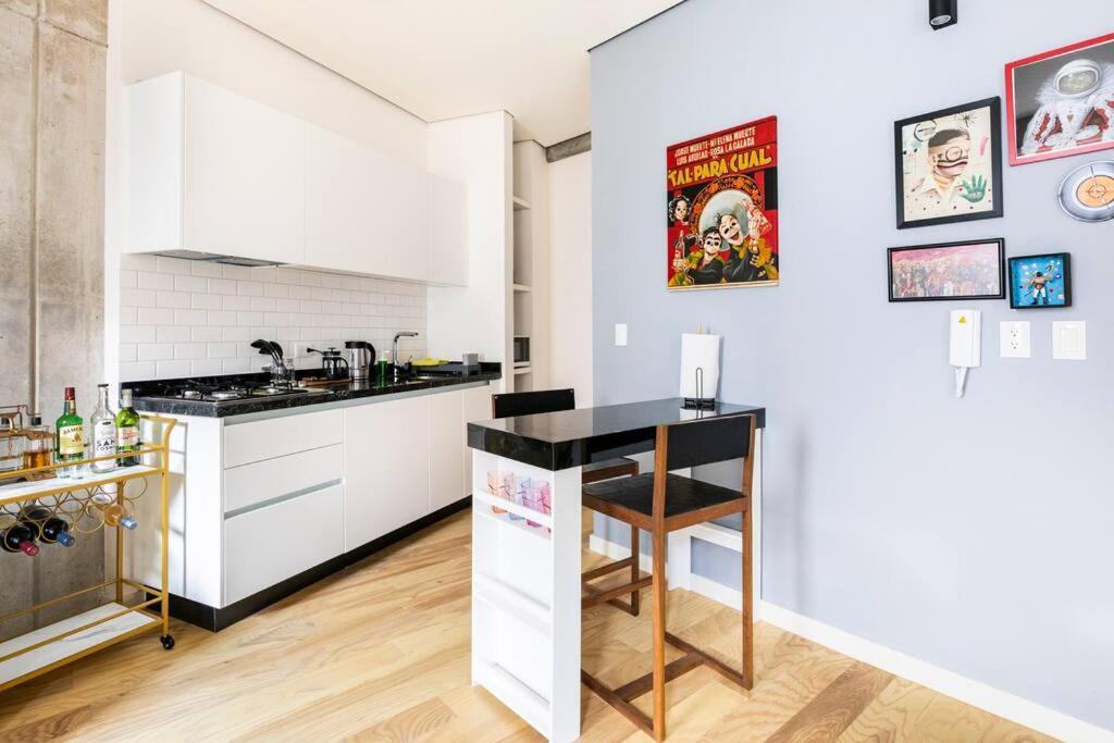 A Hip Modern Gem In El Centro! Apartamento *