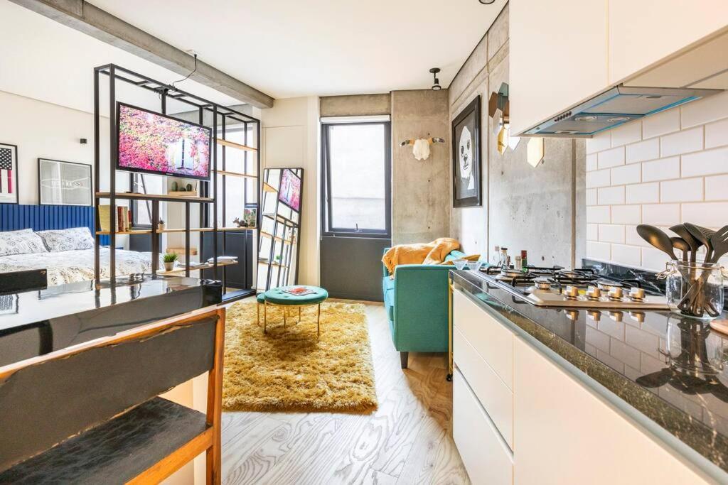 A Hip Modern Gem In El Centro! Apartamento *