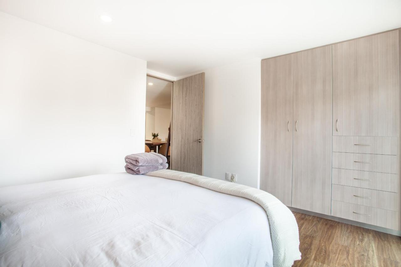 Apartamento Moderno Mexicano 3br/2ba 200mbps