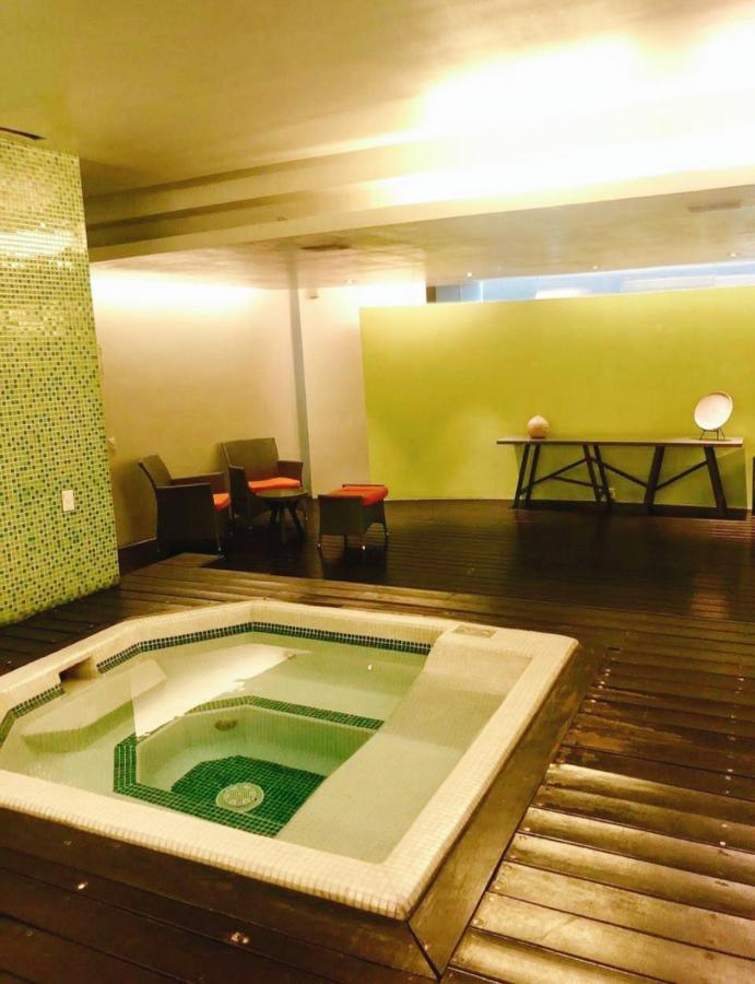 On Paseo De La Reforma, Great Location, Luxurious, Pool, Gym Apartamento