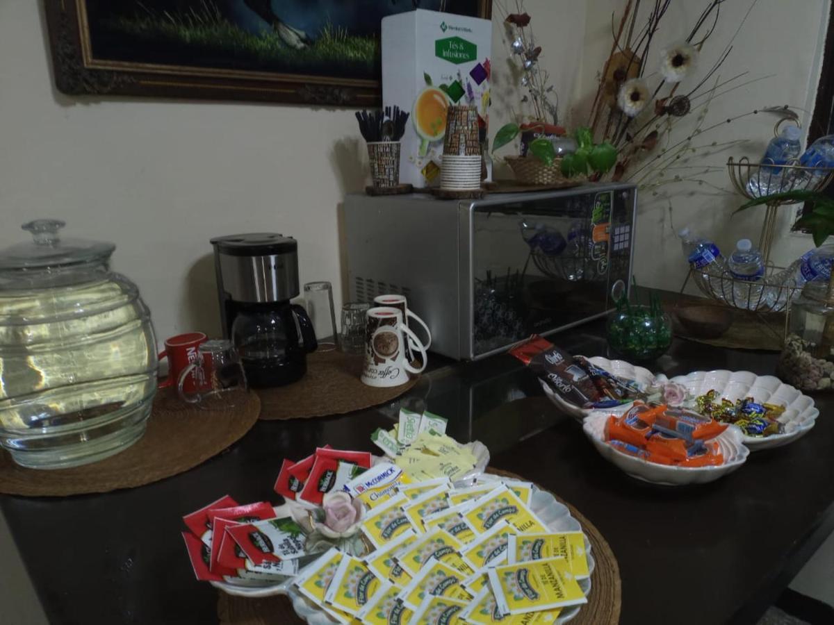 Habitacion En Departamento Compartido Con Consultorio Holistico En Zona Turistico *