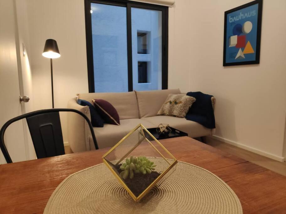 Apartamento Comfy, Intimate With A Haunting Terrace