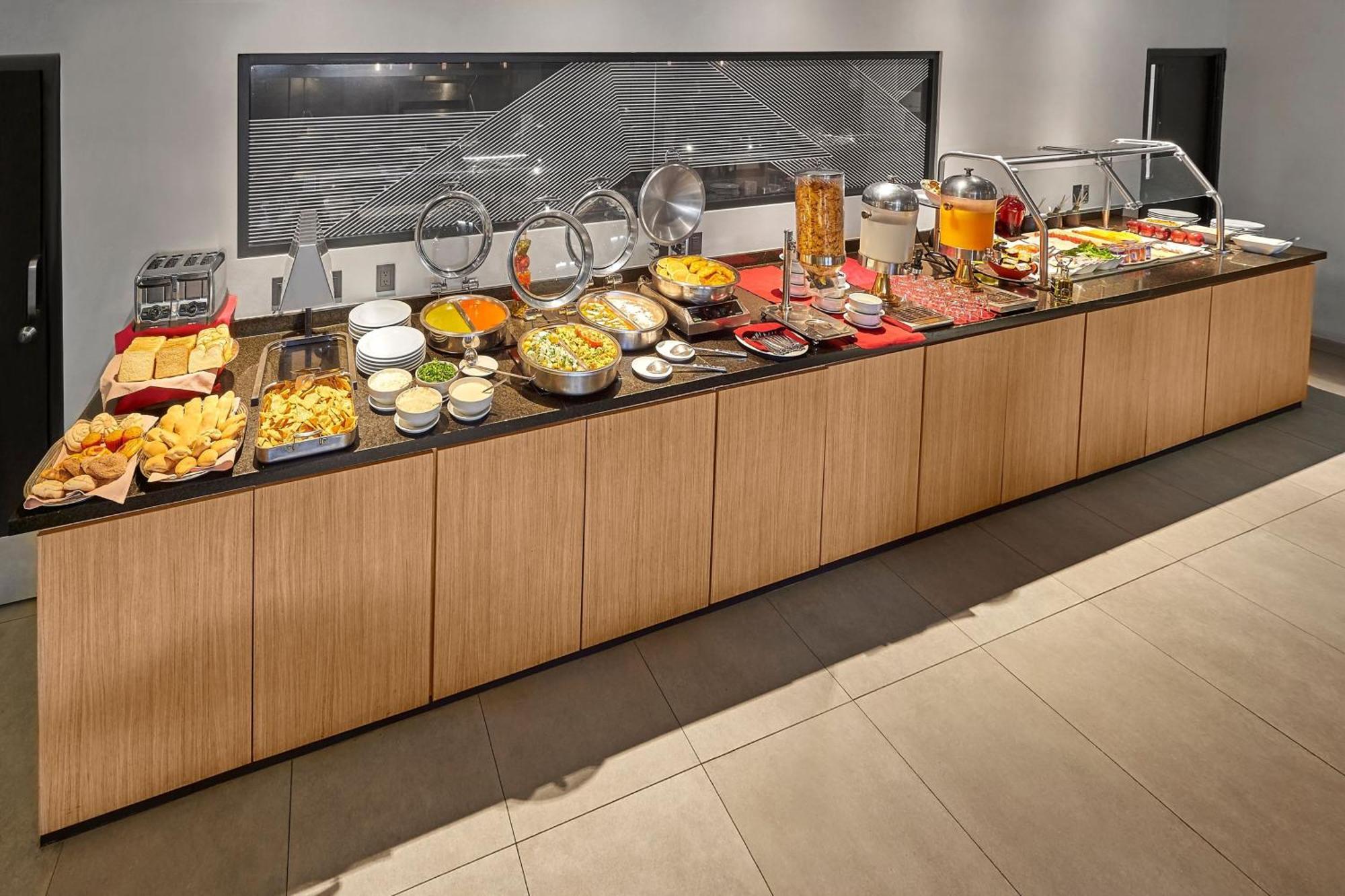 Hotel Express By Marriott Ciudad De Ebc Reforma 4*