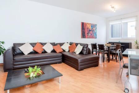 Upscale Polanco, 24 7 Security, Walk To Shopping! Сasa de vacaciones *
